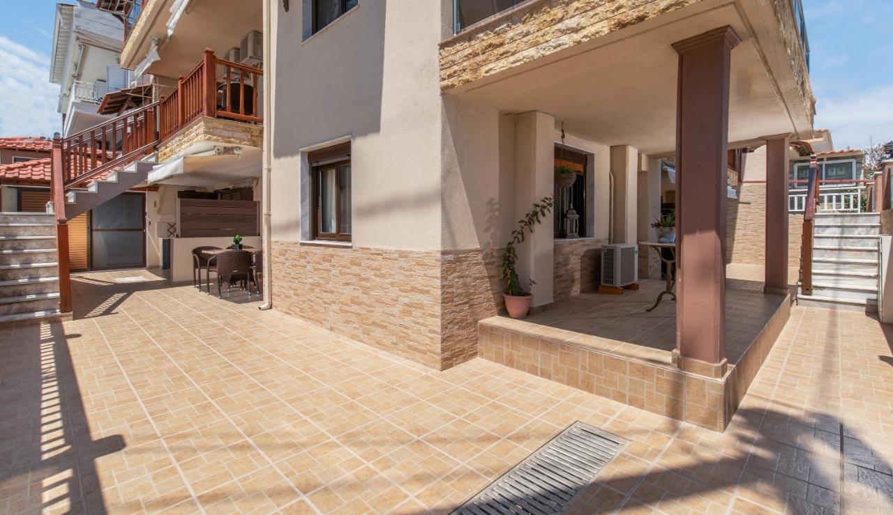 House Kostas On The Beach Sarti Zewnętrze zdjęcie